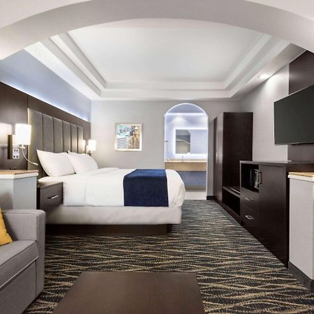 Days Inn & Suites By Wyndham Houston Hobby Airport Exteriör bild