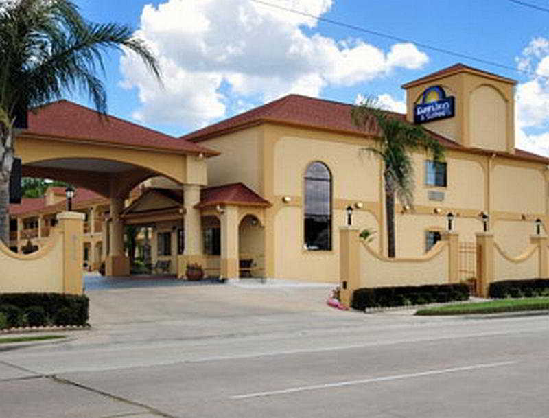 Days Inn & Suites By Wyndham Houston Hobby Airport Exteriör bild